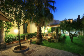 Отель Bed and Breakfast La Villa  Презичче